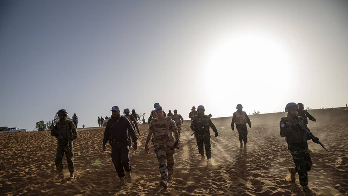 YK:n rauhaturvaajia Malissa 25. helmikuuta.