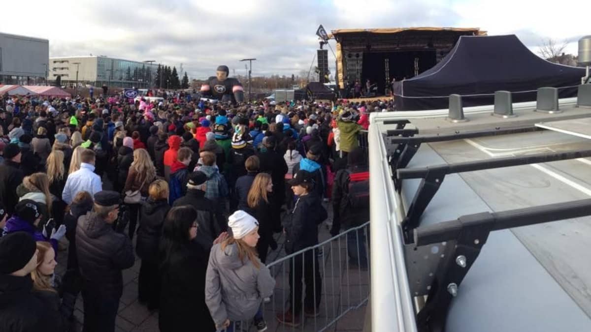 Kärppäjuhla Oulun torilla