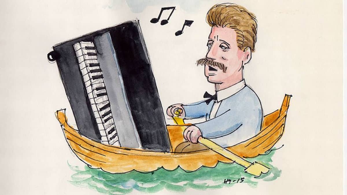 Mies soutuveneessä pianon kanssa.