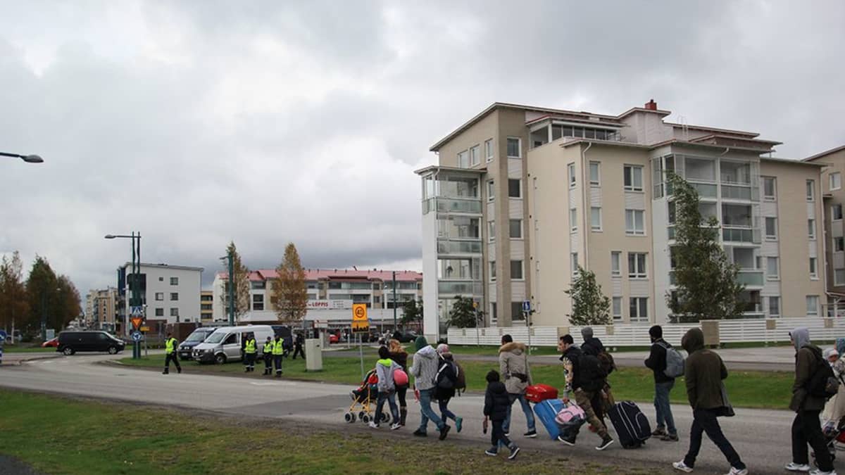 Turvapaikanhakijoita Torniossa 24. syyskuuta 2015. 