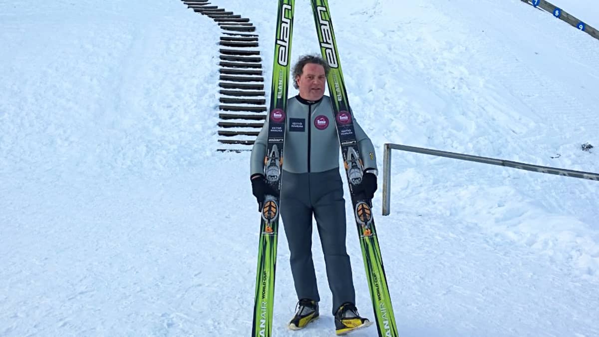 Kalle Mäkelä aloitti mäkihyppäämisen nelljänkymmenen vuoden jälkeen