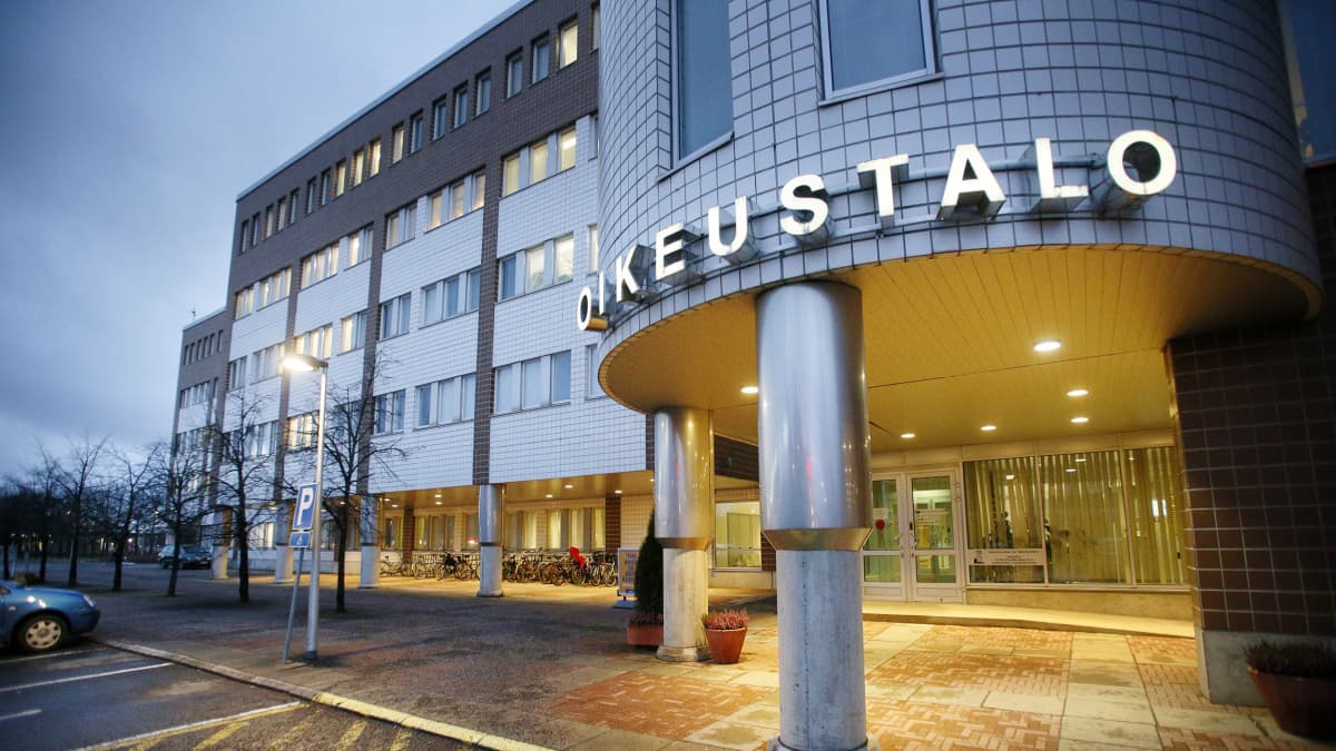  Oulun oikeustalo 26. marraskuuta 2015. 