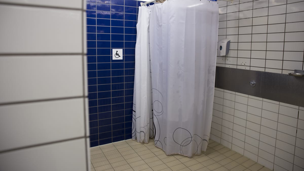 Espoonlahden uimahallin pesutila