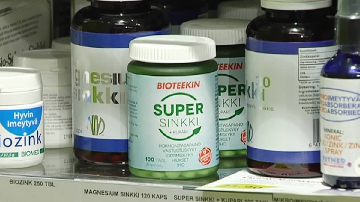 Vitamiinipurkkeja.