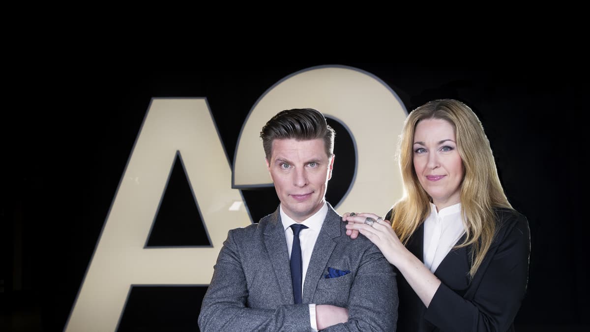 A2-illan juontajat Markus Liimatainen ja Annika Damström