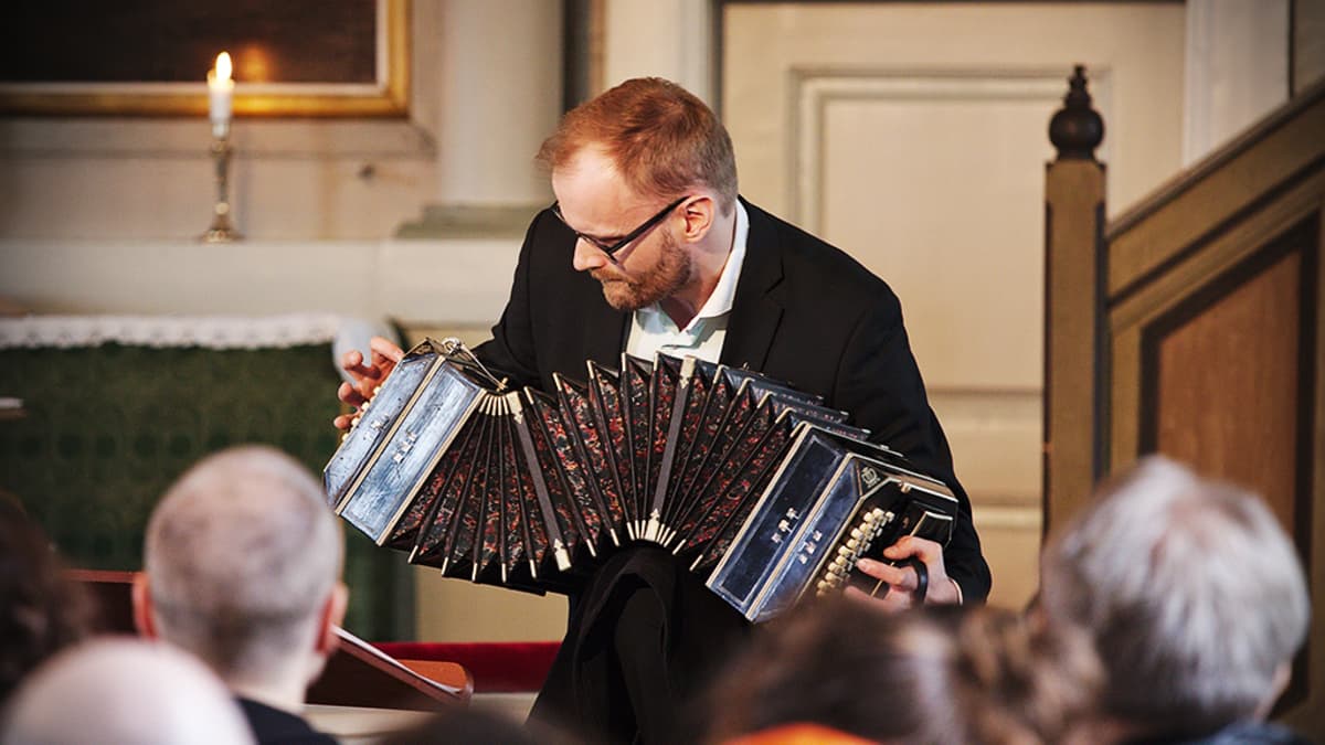 Bandoneonisti Henrik Sandås.
