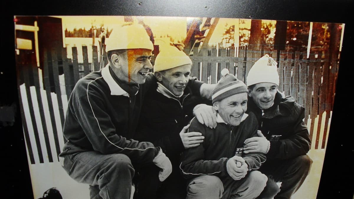 Suomen hiihdon kultajoukkue vuodelta 1960