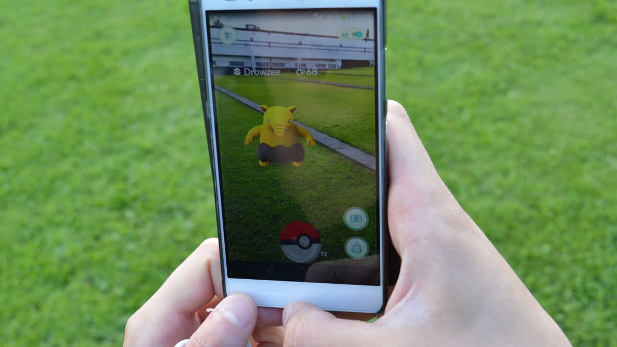 Pokemon go -peli käynnissä