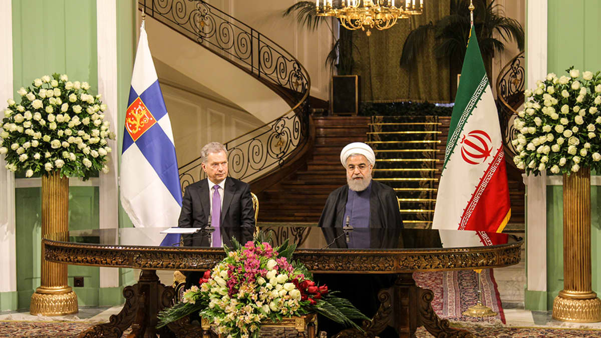 Presidentit Niinistö ja Rouhani.