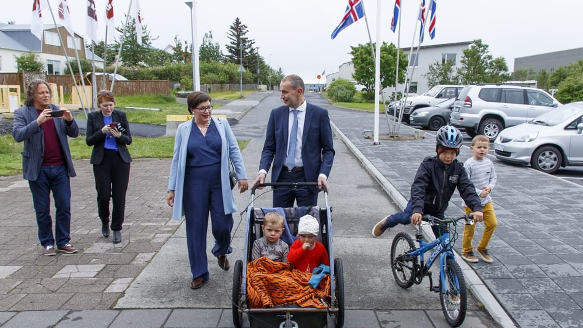 Islannin lainsäädäntö päästää myös presidentti Gudni Johannessonin jälkikasvun aikanaan varsin ikääntyneenä eläkkeelle