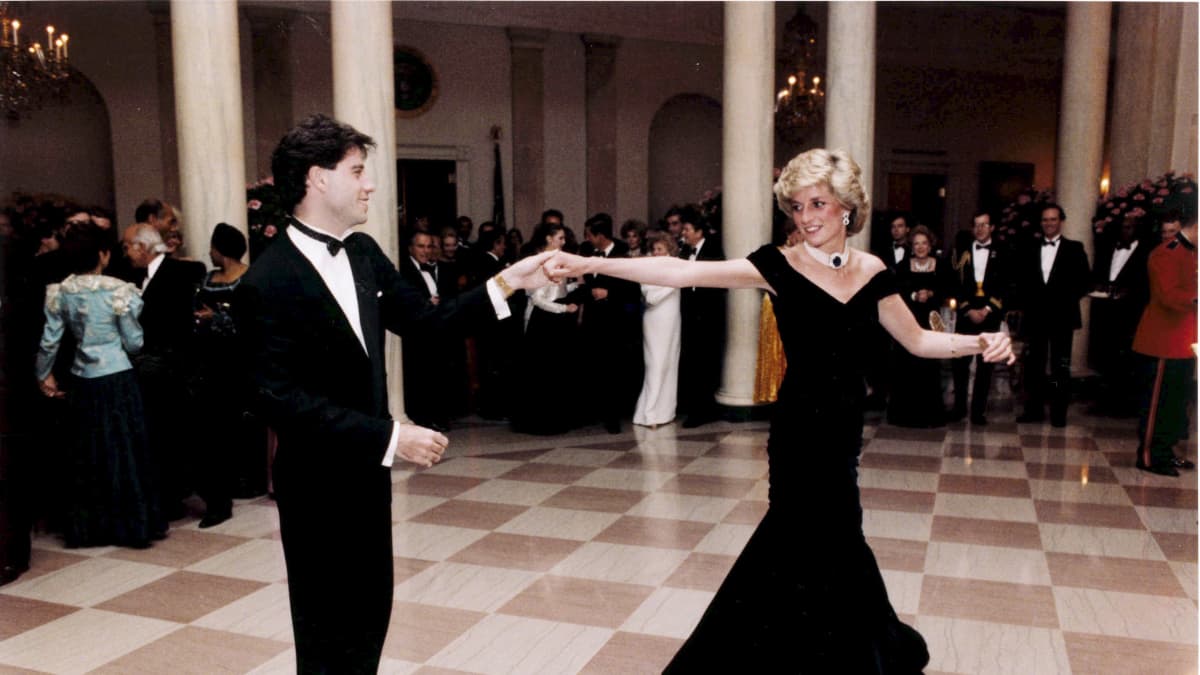 John Travolta ja Prinsessa Diana tanssivat.