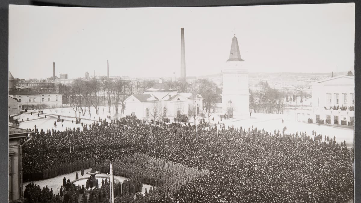 1917 Tampereen keskustorilla