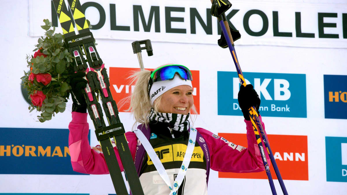 Mari Laukkanen tuulettaa uransa ensimmäistä maailmancupin osakilpailuvoittoa.