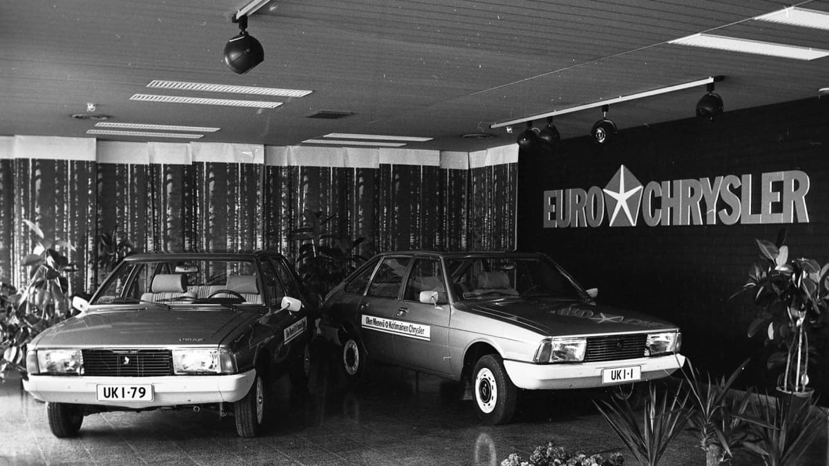 Talbot Solara ja Talbot 1510 Uudenkaupungin autotehtaan esittelyhallissa vuonna 1979.