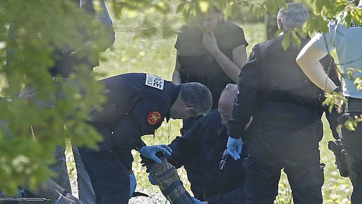 Ranskan poliisi tutki Etan asekätköä Saint-Pée-sur-Nivellessä Etelä-Ranskassa