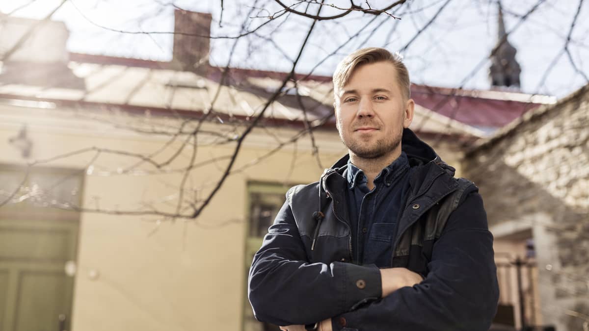 Tallinnassa asuva Tomi Wahlroos on mukana puolessakymmenessä eri yrityksessä.