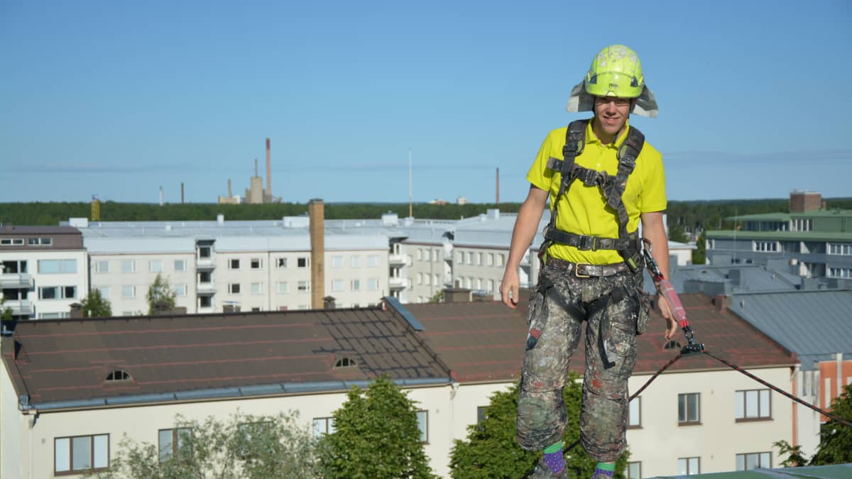 Kattomaalari Antti Tervo.