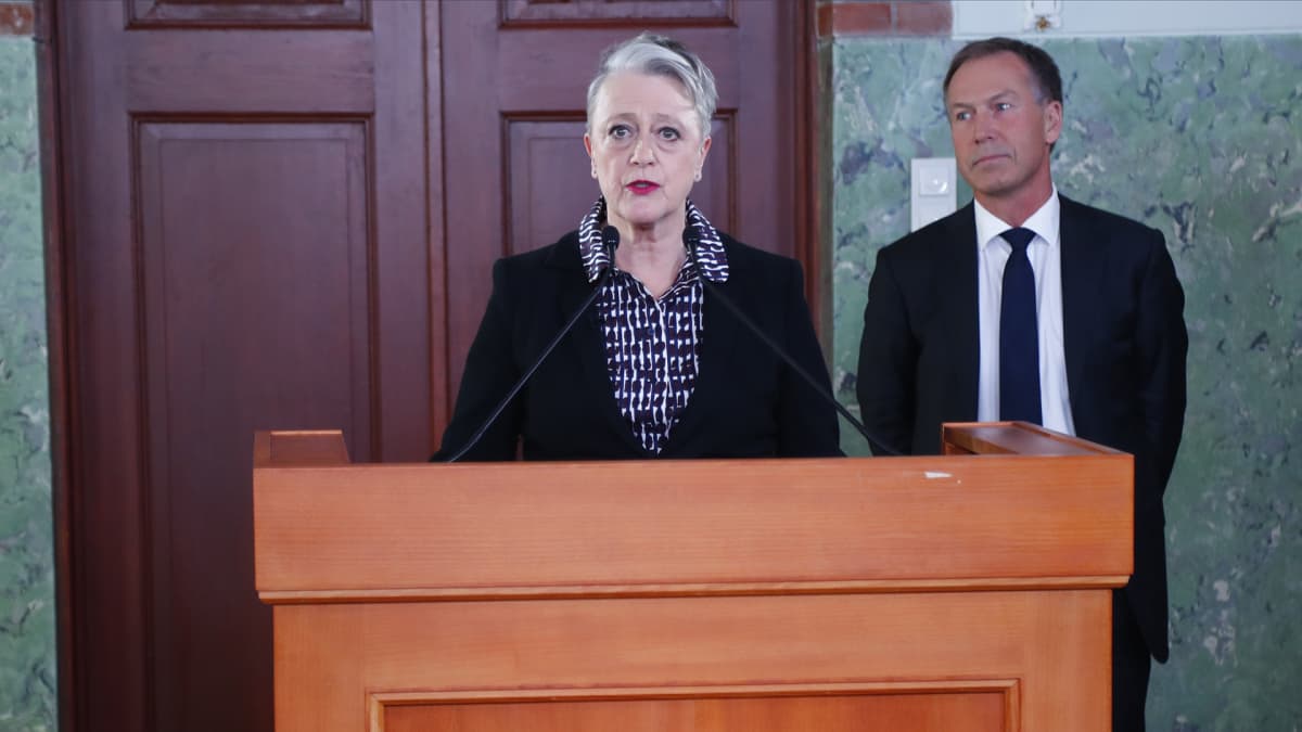 Norjan Nobel-komitean puheenjohtaja Berit Reiss-Andersen julisti Nobelin rauhanpalkinnon saajan 6. lokakuuta. 