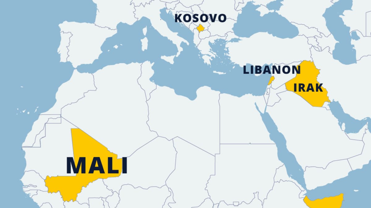 Kartta maista joissa Suomi osallistuu kriisinhallintatehtäviin. Merkityt paikat ovat Kosovo, Libanon, Irak, Mosambik ja Mali.