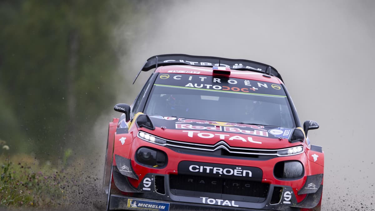 Sebastien Ogier Citroenin ratissa Jyväskylän MM-rallissa 2019.