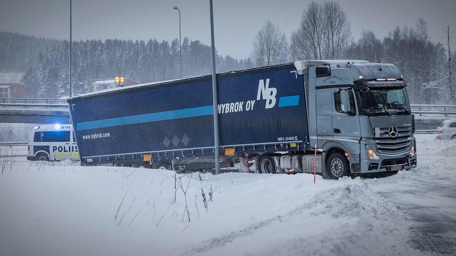 В Финляндии теперь разрешены грузовики длиннее тридцати метров | Yle