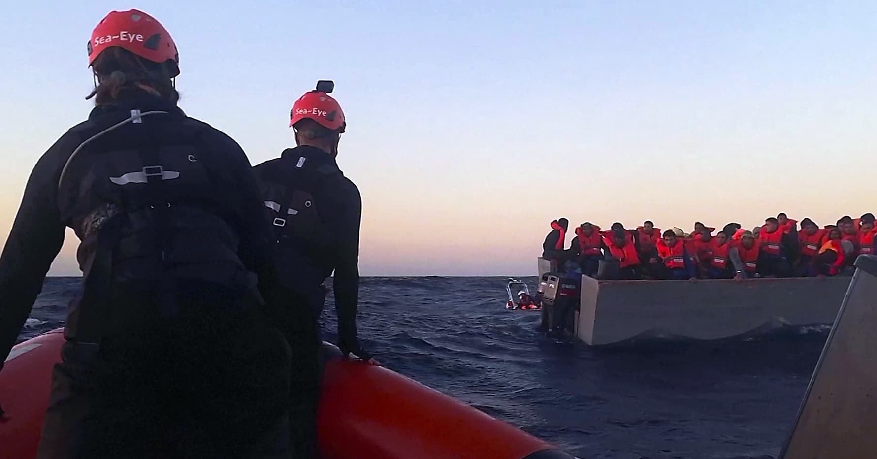 Pakolaiskriisi kärjistyy itäisellä Välimerellä  – Kypros vaatii EU:lta turvapaikkamenettelyn keskeyttämistä