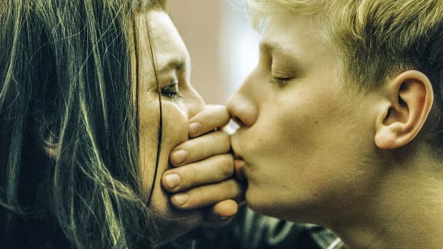 Minns när dating en blyg flicka