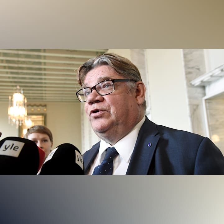 Timo Soini Vihjailee Presidenttiehdokkuudestaan Politiikkaradio Yle 