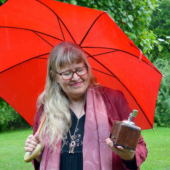 Kaffekvarnen tar dig till Sagolandet, eller så kan du ...