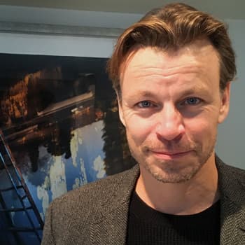 Näyttelijä-kirjailija Peter Franzèn muistuttaa empatian tärkeydestä