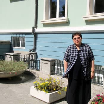 Bulgarian yksilölliset naiset menestyvät taloudessa