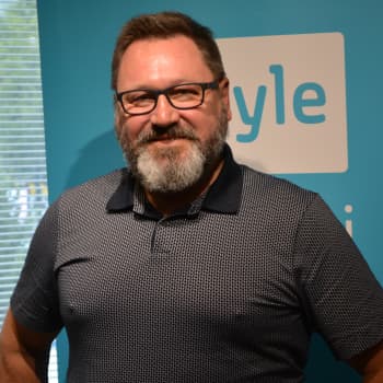 Kesälomalla mietitään uusia tuulia työelämään - puolet hakee uutta työtä lomalla