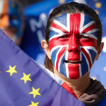Brexit tuottaa draamaa ja farssia