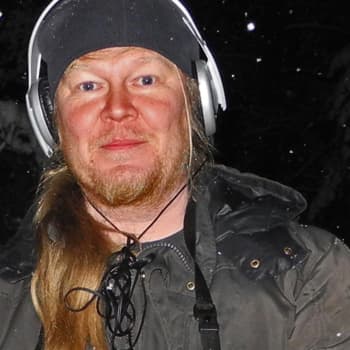 Pihtoja jalopuumetsikössä