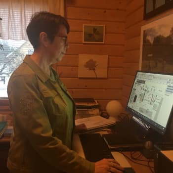 Maritta Vuorinen suunnittelee pihoja Kouvolan Asuntomessuille