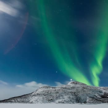 Revontulia alettiin ymmärtää satelliittien myötä ja niiden ennustamisessakin on edetty