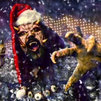 Mr. Lordi juhlii joulua lokakuusta pääsiäiseen. Jouluaatto ja joulupäivä ovat pienet piikit kuukausia kestävässä karnevaalissa