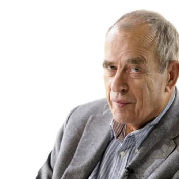Jörn Donner Ykkösaamussa: "Mediat suurentelevat hieman hysteerisesti Ruotsin poliitisen kentän muutoksia"