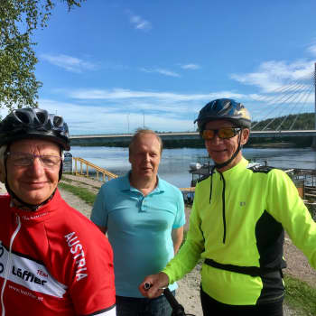 Pyöräilevät Hämäläisen veljekset