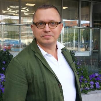 Miltä näyttää Suomi virolaisen koomikon silmin? Helsinki-Tallinn express kertoo suomalaisten ja virolaisten eroista