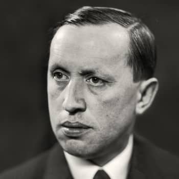 Pop-kirjailija 1920-luvulta. Pekka Suhonen kertoo Karel Čapekista