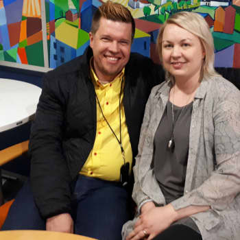Radio Suomi Kuopio: Mari ja Jouni Korhonen: "Luottamus toisiinsa ja usko rauhanturvaamisen on vahva kuin peruskallio"