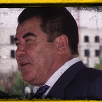 Kuunkaltainen profeetta Saparmurat Nijazov