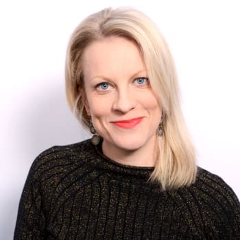 Radio Suomesta poimittuja: Laura Voutilainen oli teininä kova jännittäjä, mutta valmistautuu nyt musikaalin päärooliin