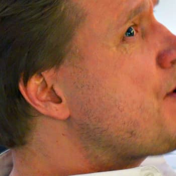 Radio Suomesta poimittuja: Samuli Edelmann: Lähetin levyni Vaiheet Tom Cruiselle