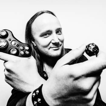 Pelin tekemistä Kiinassa