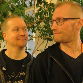 Radio Suomi Hämeenlinna: Nummisuutarit on ikiaikainen tarina positiivisesta hulluudesta, rehellisyydestä ja rakkauden kaipuusta