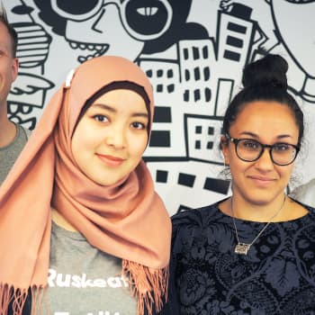 YleX Etusivu: Vieraana Pazilaiti Simayijiang ja Koko Hubara: Tuntuu että tähän asti feminismi on ollut tosi kankeata