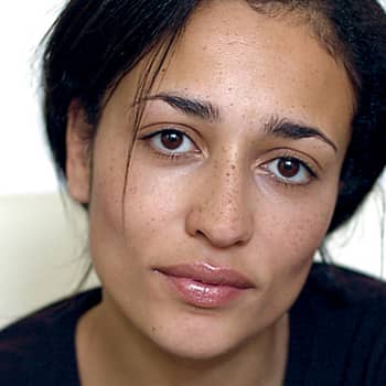 Kirjakerho: Kaksi tyttöä luokan ja ihonvärin ristipaineissa Zadie Smithin romaanissa Swing Time