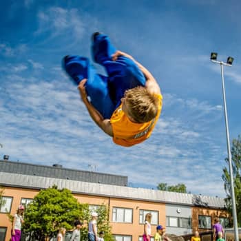 Kesätreeni: Parkourissa haastetaan mieltä ja kehoa